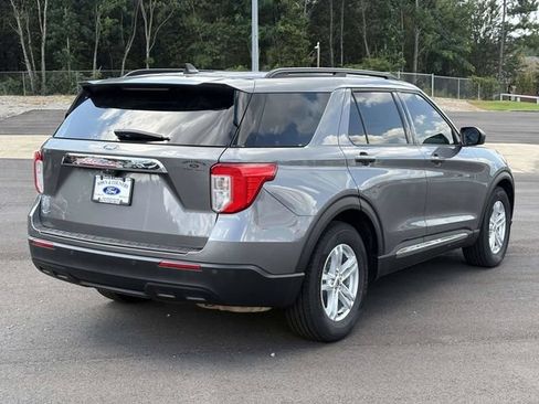 Used 2022 Ford Explorer XLT RWD image 7