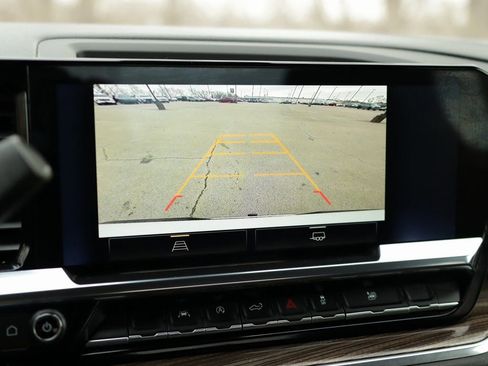 Used 2023 Chevrolet Silverado 1500 LT image 16