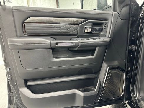 Used 2025 RAM 2500 Limited image 8