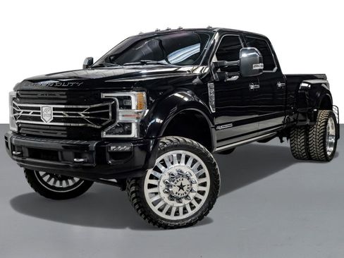 Used 2022 Ford F450 Platinum w/ FX4 Off-Road Package image 5