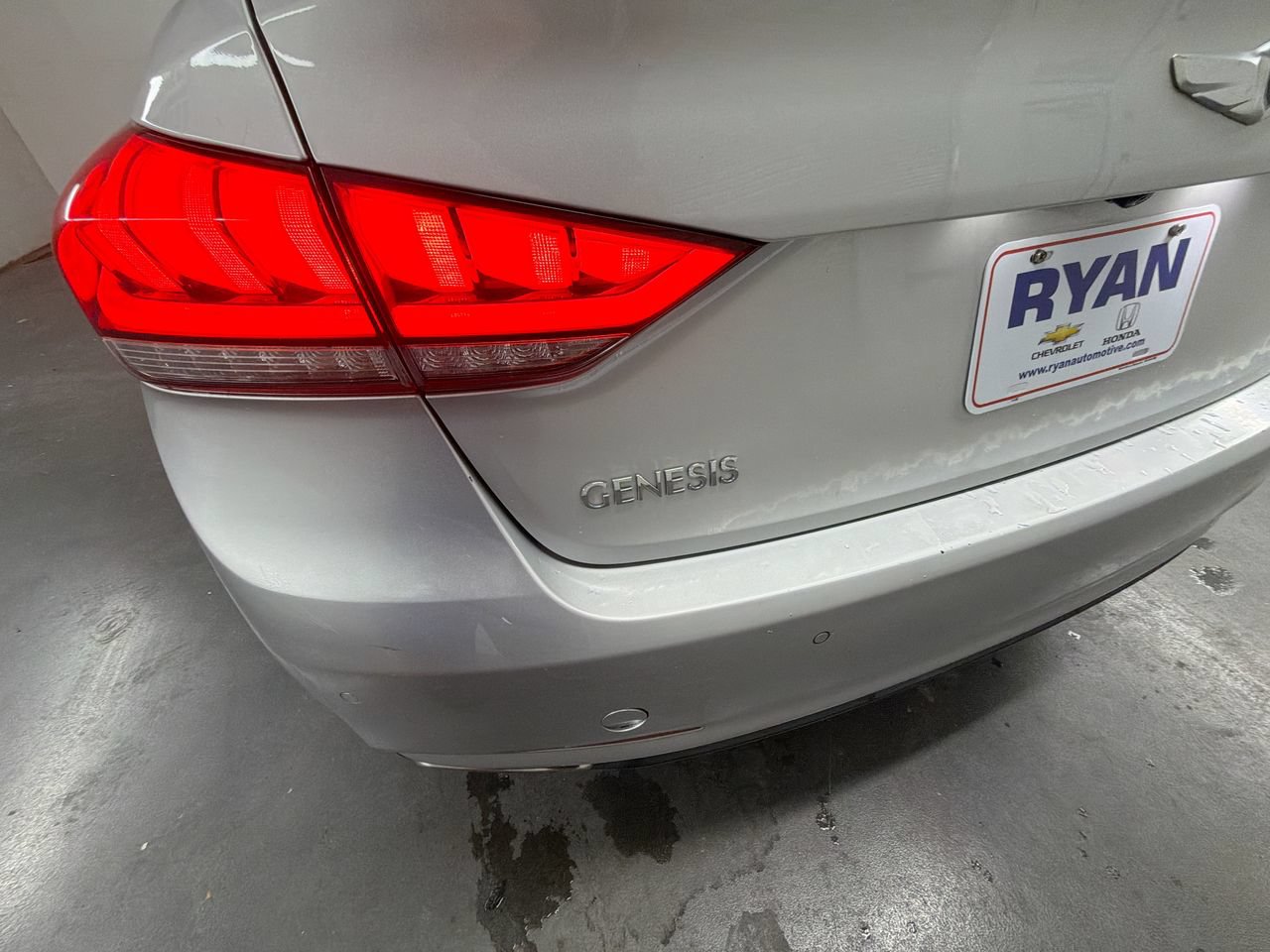 Used 2016 Hyundai Genesis 3.8 w/ Option Group 02 AWD/4WD image 32