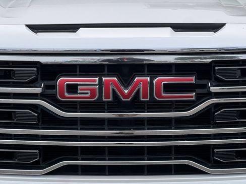 Used 2023 GMC Sierra 1500 SLT w/ SLT Premium Package image 40