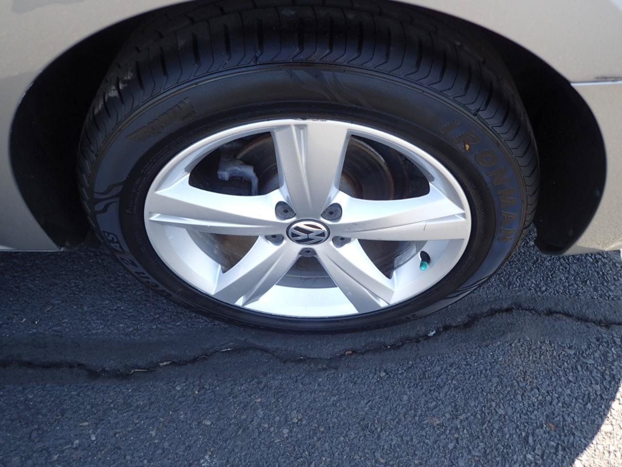 Used 2012 Volkswagen Passat 2.5 SE FWD image 21