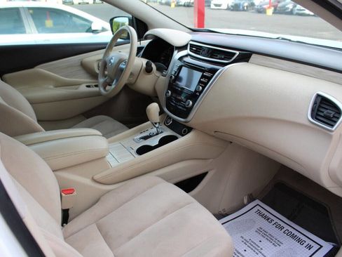 Used 2015 Nissan Murano S image 9