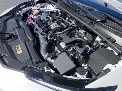 Certified 2025 Toyota Prius LE image 33