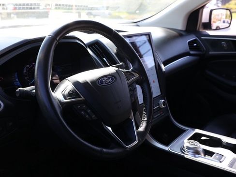 Used 2022 Ford Edge SEL image 14