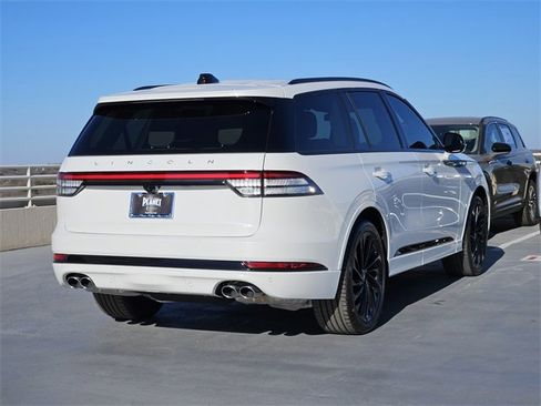 New 2026 Lincoln Aviator Reserve image 7