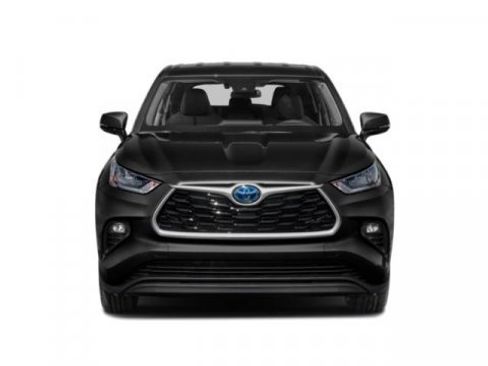 Used 2022 Toyota Highlander XLE AWD/4WD image 4