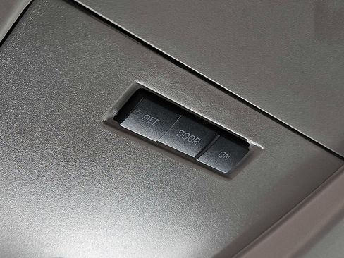 Used 2016 Chevrolet Suburban LS image 26