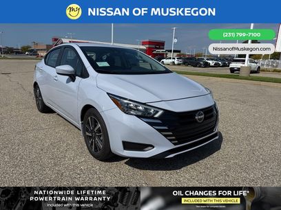 New 2025 Nissan Versa SV w/ Trunk Package
