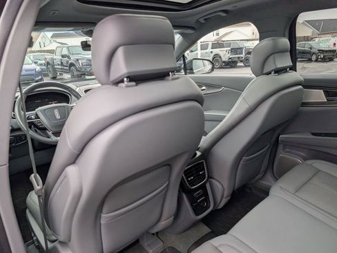 Used 2019 Lincoln Nautilus Reserve w/ Ultimate Package image 42