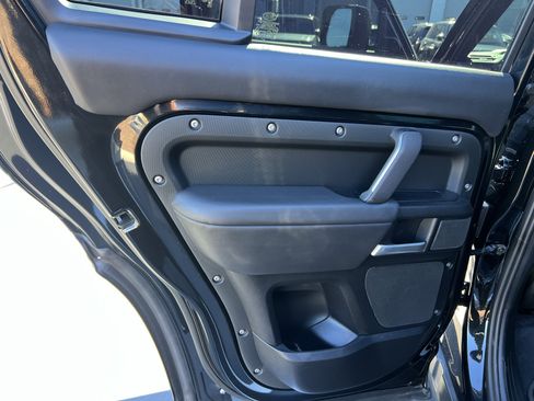 Certified 2025 Land Rover Defender 130 V8 image 28