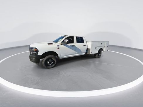 New 2026 RAM 3500 Tradesman AWD/4WD image 4