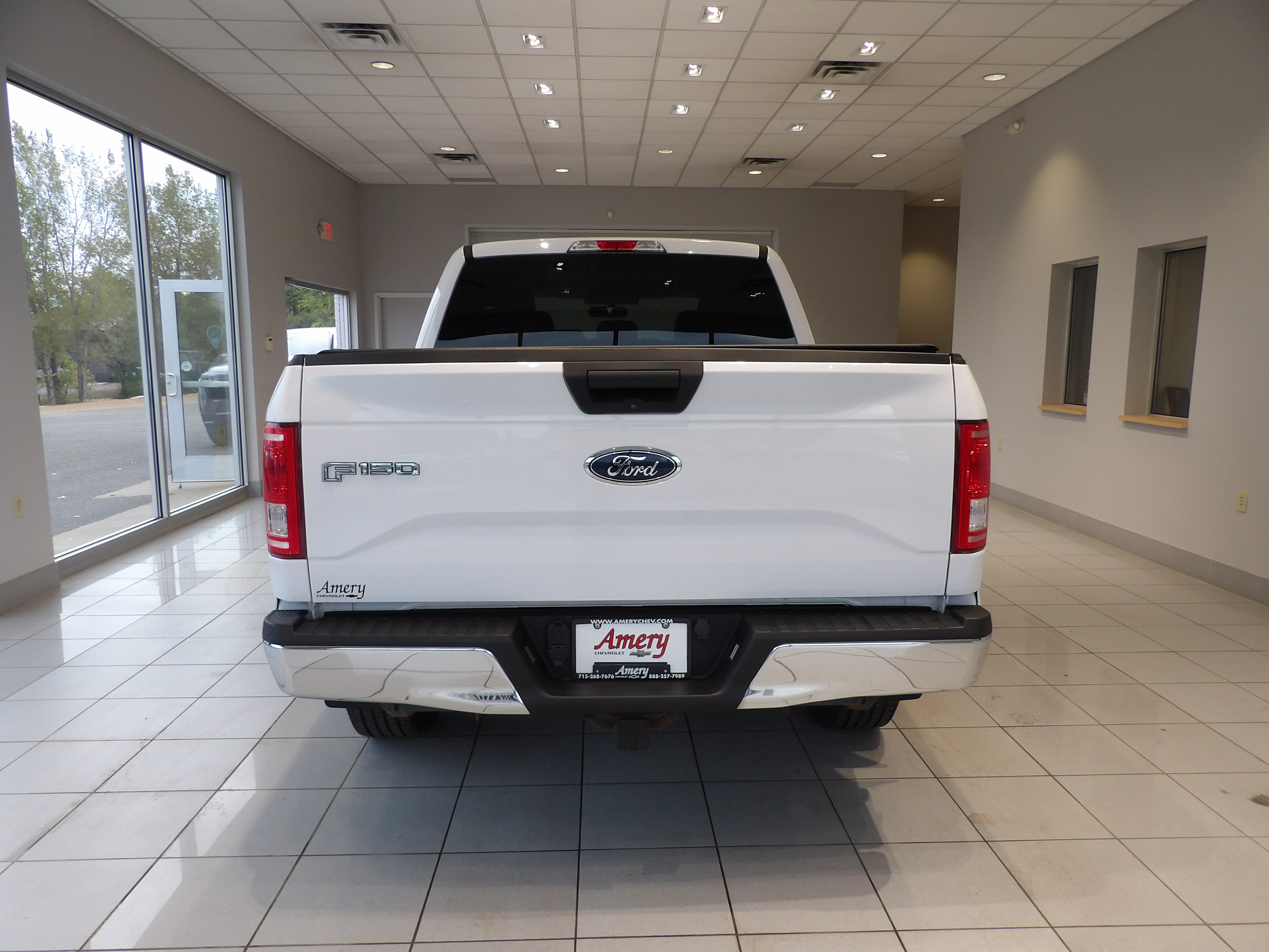 Used 2015 Ford F150 XLT w/ Equipment Group 301A Mid AWD/4WD image 5