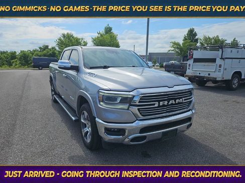 Used 2021 RAM 1500 Laramie AWD/4WD image 1