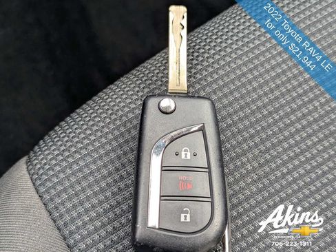 Used 2022 Toyota RAV4 LE FWD image 27