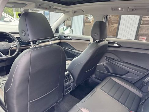 Used 2023 Volkswagen Taos SEL AWD/4WD image 16