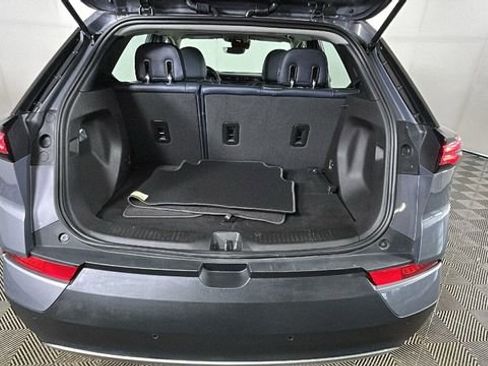 Used 2022 Chevrolet Bolt EUV Premier w/ Launch Edition FWD image 27