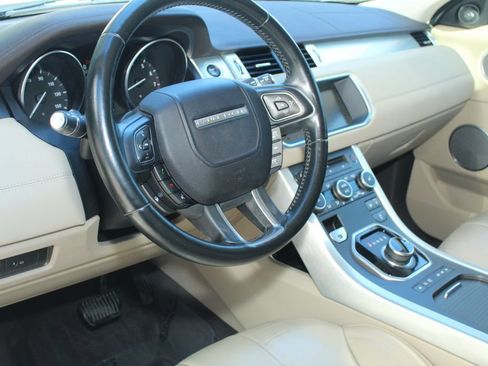 Used 2017 Land Rover Range Rover Evoque SE AWD/4WD image 14