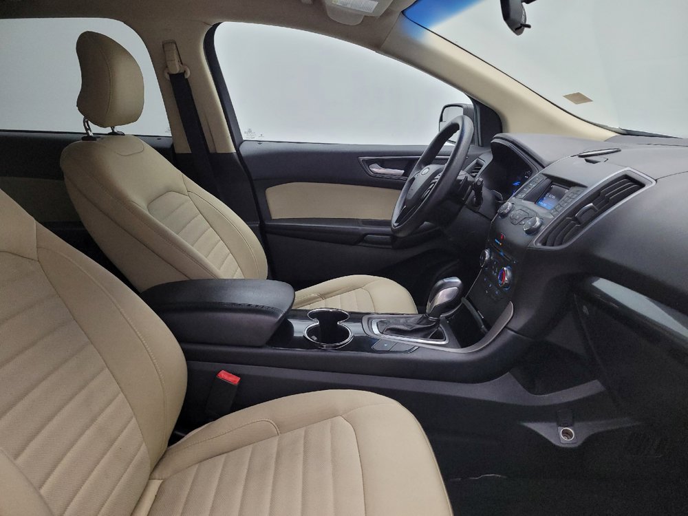 Used 2018 Ford Edge SE FWD image 21