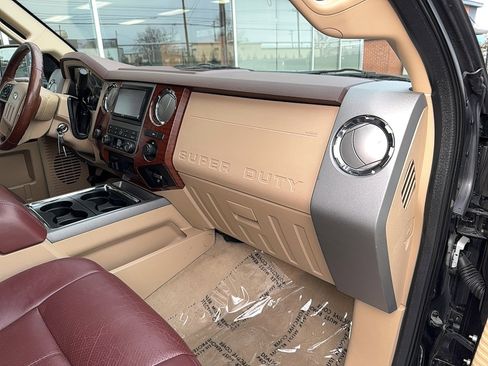 Used 2012 Ford F250 King Ranch w/ King Ranch w/Chrome Pkg image 22