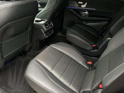 New 2026 Mercedes-Benz GLS 450 4MATIC image 9