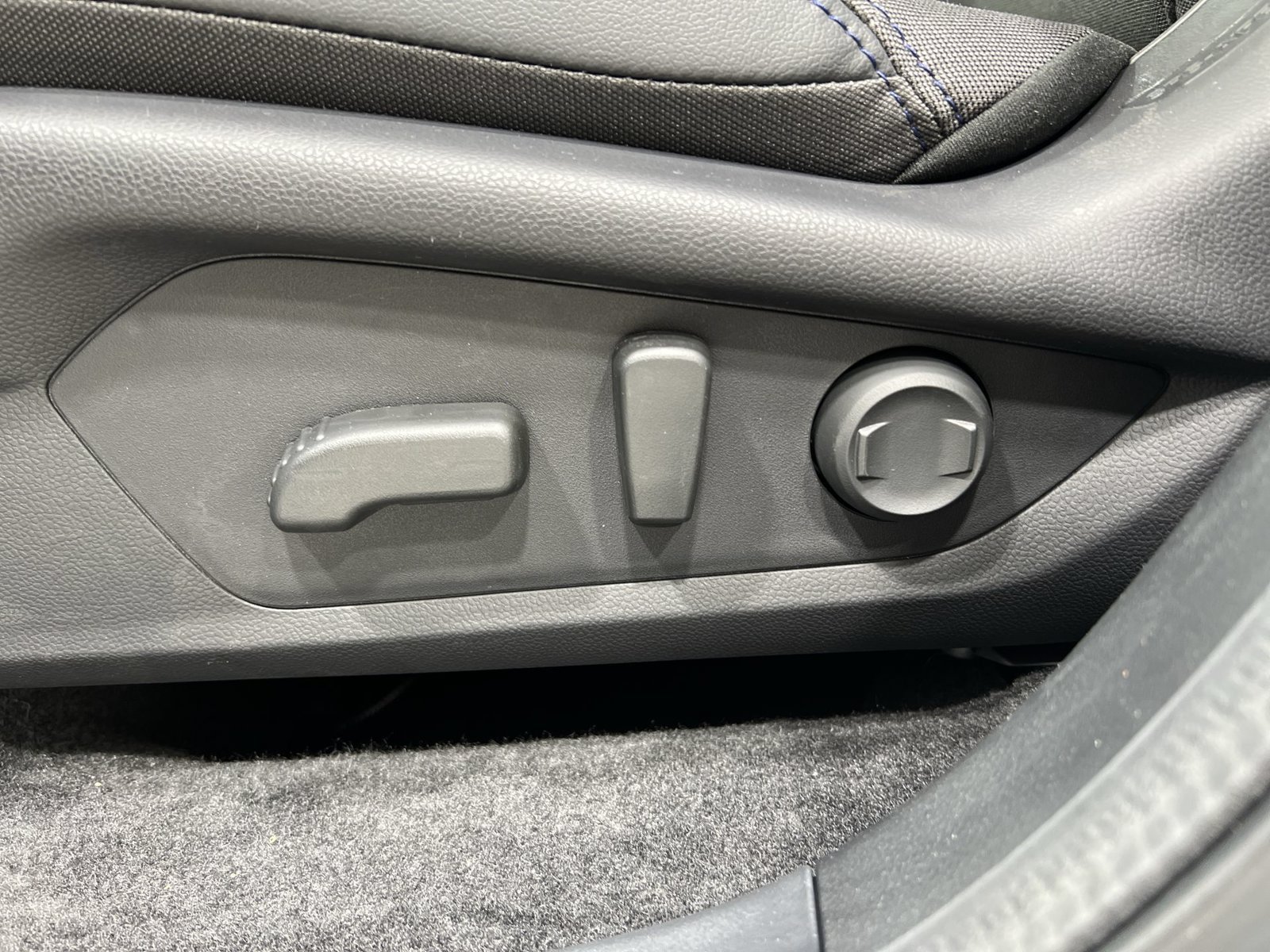 New 2026 Subaru Forester Premium AWD/4WD image 12