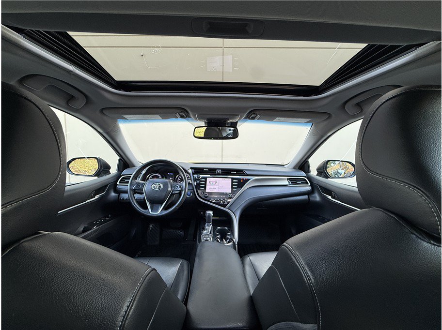Used 2018 Toyota Camry SE w/ Audio Package FWD image 18