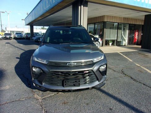 Used 2021 Chevrolet TrailBlazer RS w/ Sun and Liftgate Package AWD/4WD image 3