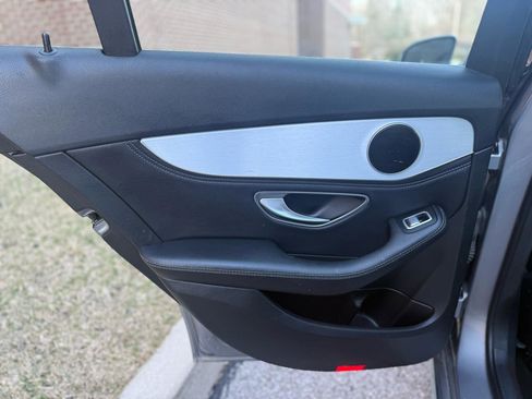 Used 2015 Mercedes-Benz C 300 4MATIC Sedan image 42