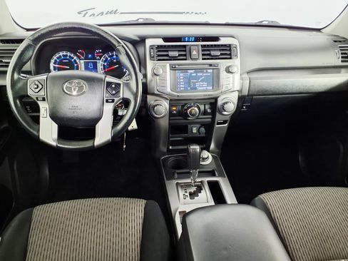 Used 2016 Toyota 4Runner SR5 AWD/4WD image 10
