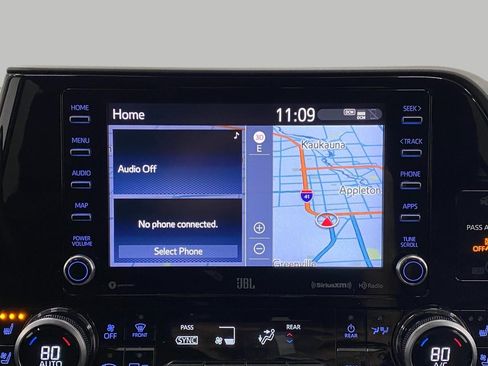 Used 2021 Toyota Highlander Limited image 25