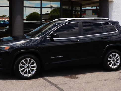 Used 2019 Jeep Cherokee Latitude w/ Popular Appearance Group FWD image 7