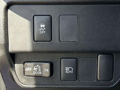 Used 2023 Toyota Tacoma SR5 RWD image 23