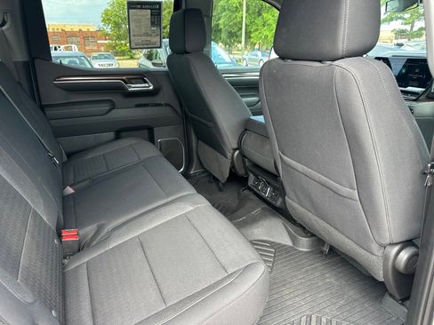 Used 2023 Chevrolet Silverado 1500 LT w/ Z71 Off-Road Package image 11