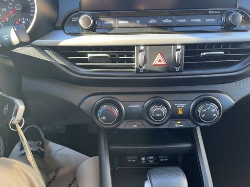 Certified 2021 Kia Forte LXS image 22