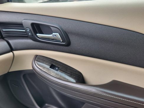 Used 2015 Chevrolet Malibu LT w/ Leather Package image 21