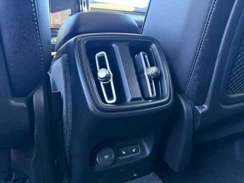 Certified 2024 Volvo XC40 B5 Plus w/ Protection Package Premier image 32