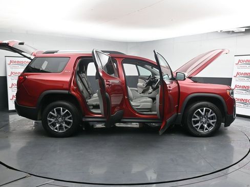 Used 2023 GMC Acadia SLT image 40