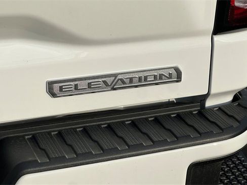 Used 2025 GMC Sierra 1500 Elevation image 37