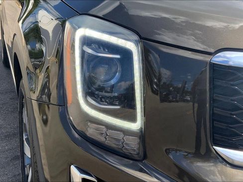 Used 2022 Kia Telluride S image 31