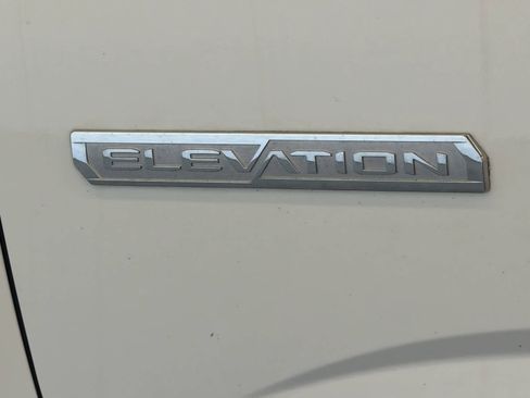 Used 2022 GMC Canyon Elevation w/ Elevation Premium Package AWD/4WD image 34