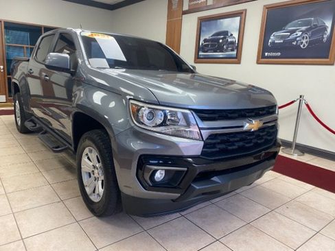Used 2021 Chevrolet Colorado LT w/ Safety Package RWD image 8