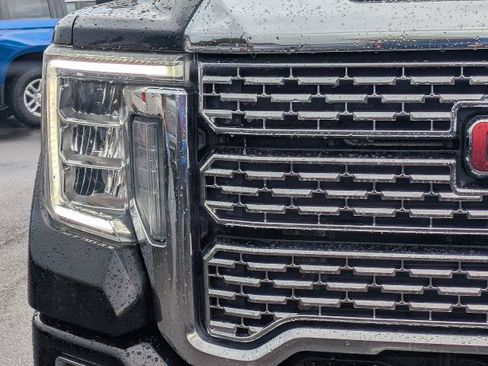 Used 2021 GMC Sierra 3500 Denali w/ Denali Ultimate Package AWD/4WD image 10