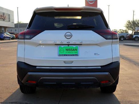 Certified 2023 Nissan Rogue SL w/ SL Premium Package FWD image 7