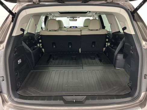Used 2021 Subaru Ascent Limited w/ Technology Package AWD/4WD image 36
