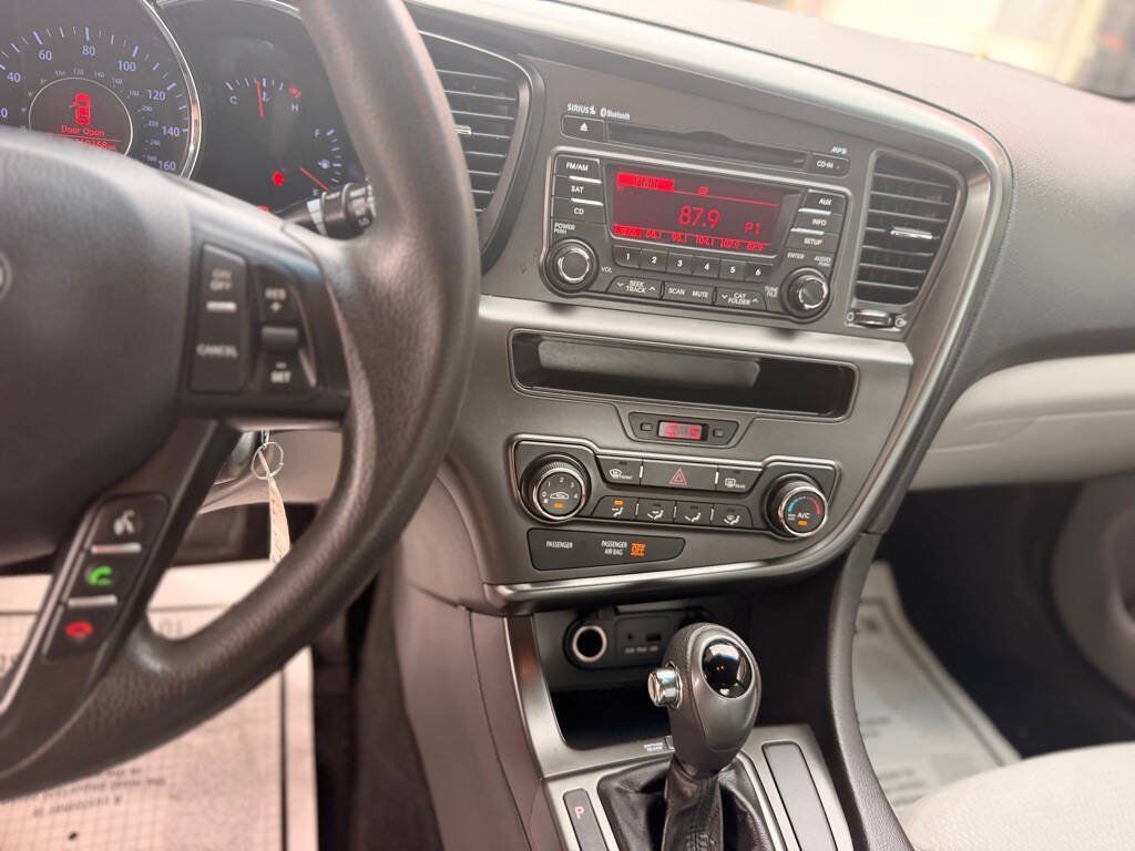 Used 2013 Kia Optima LX FWD image 16