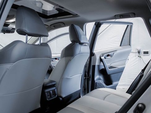 Used 2019 Toyota RAV4 XLE Premium w/ All Weather Liner Package image 33