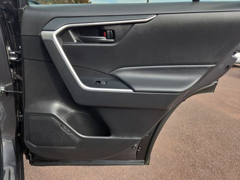 Used 2022 Toyota RAV4 LE image 19