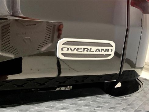 Used 2022 Jeep Gladiator Overland AWD/4WD image 25